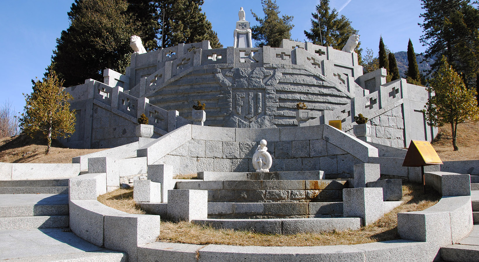 Cimitero Bondo | Monumento ai caduti